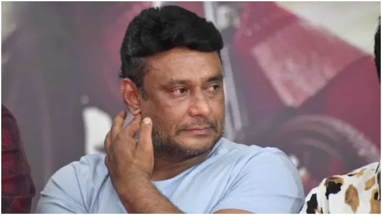 ದರ್ಶನ್ಗೆ ಪೊಲೀಸರಿಂದ ಮತ್ತೊಂದು ನೋಟಿಸ್; ಈ ಬಾರಿ ದಾಸ ಮಾಡಿದ ಕಿರಿಕ್ ಏನು? ದರ್ಶನ್ಗೆ ಪೊಲೀಸರಿಂದ ಮತ್ತೊಂದು ನೋಟಿಸ್; ಈ ಬಾರಿ ದಾಸ ಮಾಡಿದ ಕಿರಿಕ್ ಏನು?