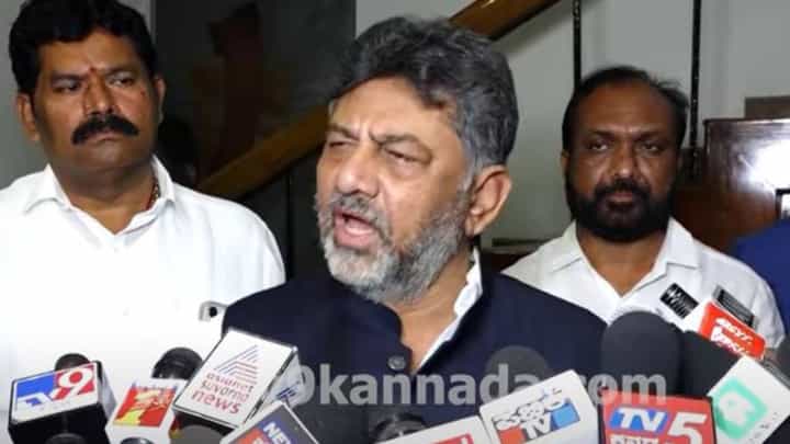 ಬೆಳಗಾವಿ ಎಐಸಿಸಿ ಅಧಿವೇಶನದಲ್ಲಿ ಪಾಲ್ಗೊಳ್ಳಲು ಶೆಟ್ಟರ್ರನ್ನು ಆಹ್ವಾನಿಸಿದ್ದಕ್ಕೆ ಸಮರ್ಥನೆ ನೀಡಿದ ಶಿವಕುಮಾರ್ ಬೆಳಗಾವಿ ಎಐಸಿಸಿ ಅಧಿವೇಶನದಲ್ಲಿ ಪಾಲ್ಗೊಳ್ಳಲು ಶೆಟ್ಟರ್ರನ್ನು ಆಹ್ವಾನಿಸಿದ್ದಕ್ಕೆ ಸಮರ್ಥನೆ ನೀಡಿದ ಶಿವಕುಮಾರ್
