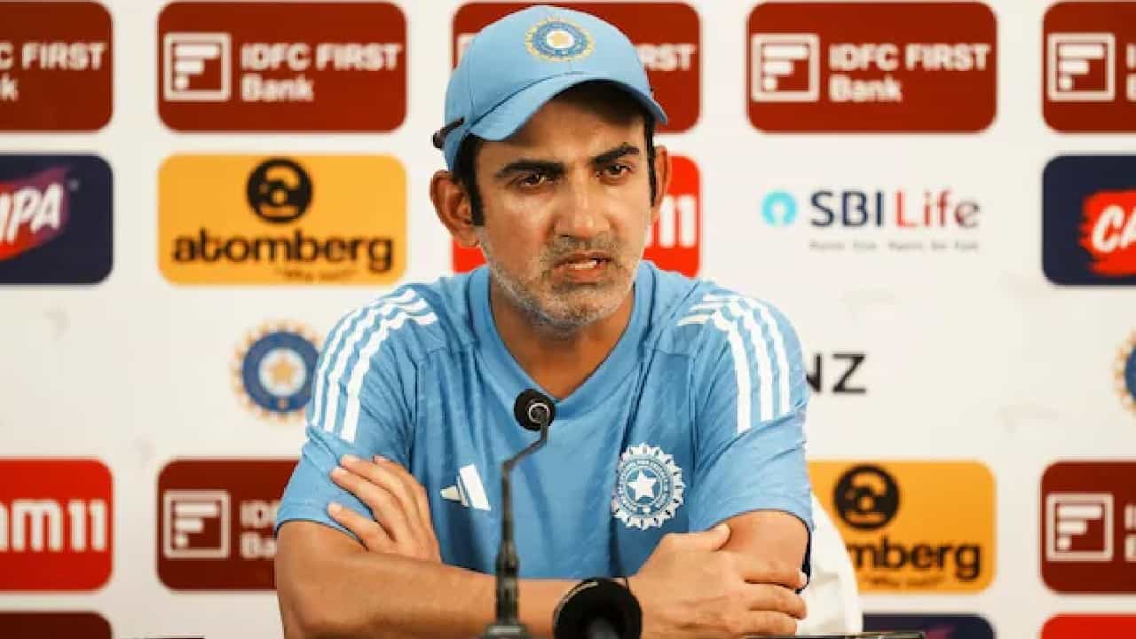 ಪ್ರಾಮಾಣಿಕರಾಗಿಬೇಕು... ಡ್ರೆಸ್ಸಿಂಗ್ ರೂಮ್ ವಿವಾದದ ಬಗ್ಗೆ ಮೌನ ಮುರಿದ ಗಂಭೀರ್ ಪ್ರಾಮಾಣಿಕರಾಗಿಬೇಕು... ಡ್ರೆಸ್ಸಿಂಗ್ ರೂಮ್ ವಿವಾದದ ಬಗ್ಗೆ ಮೌನ ಮುರಿದ ಗಂಭೀರ್