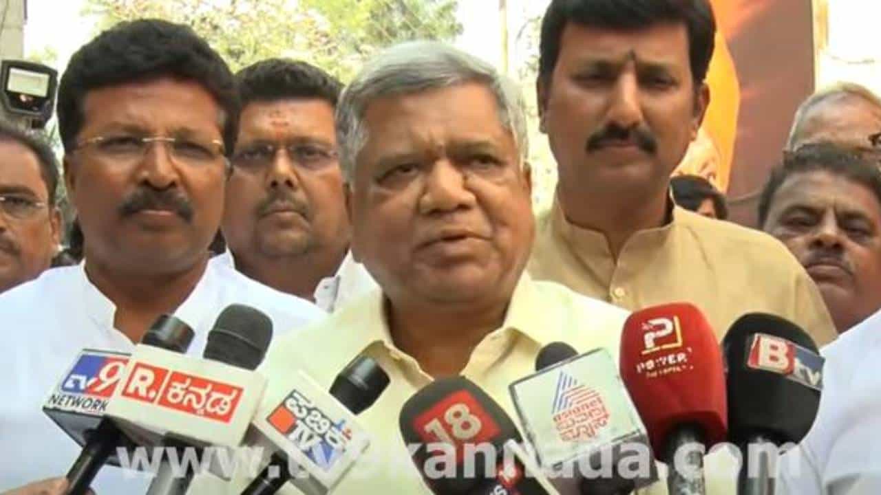 ರಾಜ್ಯ ಬಿಜೆಪಿಯಲ್ಲಿನ ಎಲ್ಲ ಗೊಂದಲಗಳಿಗೆ ವರಿಷ್ಠರು ಆದಷ್ಟು ಬೇಗ ಇತಿಶ್ರೀ ಹೇಳಲಿದ್ದಾರೆ: ಜಗದೀಶ್ ಶೆಟ್ಟರ್ ರಾಜ್ಯ ಬಿಜೆಪಿಯಲ್ಲಿನ ಎಲ್ಲ ಗೊಂದಲಗಳಿಗೆ ವರಿಷ್ಠರು ಆದಷ್ಟು ಬೇಗ ಇತಿಶ್ರೀ ಹೇಳಲಿದ್ದಾರೆ: ಜಗದೀಶ್ ಶೆಟ್ಟರ್