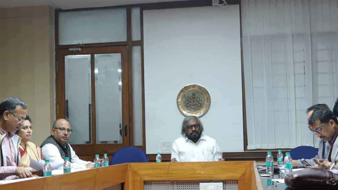 ಅಲ್ಪ ಅರಣ್ಯವಿರುವ 16 ಜಿಲ್ಲೆಗಳಿಗೆ ವಿಶೇಷ ಯೋಜನೆ ರೂಪಿಸಲು ಸಚಿವ ಈಶ್ವರ್ ಖಂಡ್ರೆ ಸೂಚನೆ ಅಲ್ಪ ಅರಣ್ಯವಿರುವ 16 ಜಿಲ್ಲೆಗಳಿಗೆ ವಿಶೇಷ ಯೋಜನೆ ರೂಪಿಸಲು ಸಚಿವ ಈಶ್ವರ್ ಖಂಡ್ರೆ ಸೂಚನೆ