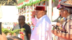 ಗಣರಾಜ್ಯೋತ್ಸವ: ಧ್ವಜಾರೋಹಣ ನೆರವೇರಿಸಿದ ರಾಜ್ಯಪಾಲ ಥಾವರ್​ ಚಂದ್​ ಗೆಹ್ಲೋಟ್