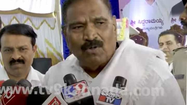 ಗುತ್ತಿಗೆದಾರರ ಬಿಲ್ಗಳು ಬಾಕಿಯುಳಿದಿರುವುದಕ್ಕೆ ಹಿಂದಿನ ಬಿಜೆಪಿ ಸರ್ಕಾರವೇ ಕಾರಣ: ಕೆಎಂ ಶಿವಲಿಂಗೇಗೌಡ ಗುತ್ತಿಗೆದಾರರ ಬಿಲ್ಗಳು ಬಾಕಿಯುಳಿದಿರುವುದಕ್ಕೆ ಹಿಂದಿನ ಬಿಜೆಪಿ ಸರ್ಕಾರವೇ ಕಾರಣ: ಕೆಎಂ ಶಿವಲಿಂಗೇಗೌಡ