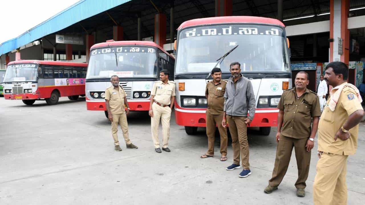 ಸಾರಿಗೆ ನೌಕರರ ಕನಸು ನನಸು: ನಗದು ರಹಿತ ವೈದ್ಯಕೀಯ ಚಿಕಿತ್ಸೆ ಆರಂಭ ಸಾರಿಗೆ ನೌಕರರ ಕನಸು ನನಸು: ನಗದು ರಹಿತ ವೈದ್ಯಕೀಯ ಚಿಕಿತ್ಸೆ ಆರಂಭ