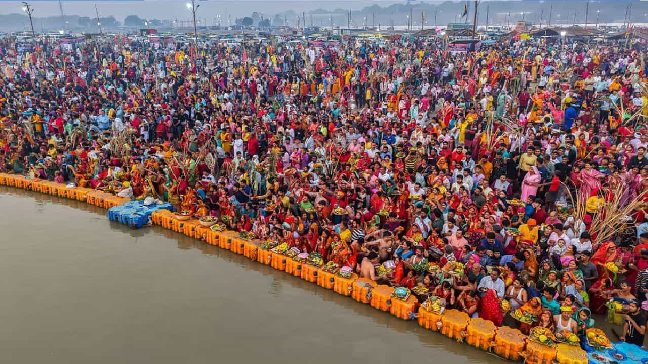 ಮಹಾಕುಂಭಕ್ಕೂ ಮುನ್ನ ಸನ್ಯಾಸಿನಿ ದೀಕ್ಷೆ ಪಡೆದ 13 ವರ್ಷದ ಬಾಲಕಿ ಮಹಾಕುಂಭಕ್ಕೂ ಮುನ್ನ ಸನ್ಯಾಸಿನಿ ದೀಕ್ಷೆ ಪಡೆದ 13 ವರ್ಷದ ಬಾಲಕಿ