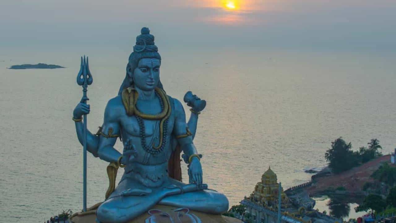 ಮಹಾಶಿವರಾತ್ರಿ ಯಾವಾಗ? ಪಂಚಾಂಗದ ಪ್ರಕಾರ ಸರಿಯಾದ ದಿನಾಂಕ ಮತ್ತು ಮಂಗಳಕರ ಸಮಯ ತಿಳಿಯಿರಿ ಮಹಾಶಿವರಾತ್ರಿ ಯಾವಾಗ? ಪಂಚಾಂಗದ ಪ್ರಕಾರ ಸರಿಯಾದ ದಿನಾಂಕ ಮತ್ತು ಮಂಗಳಕರ ಸಮಯ ತಿಳಿಯಿರಿ