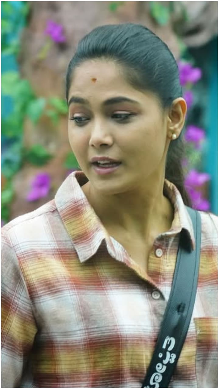 Mokshitha Pai (49)