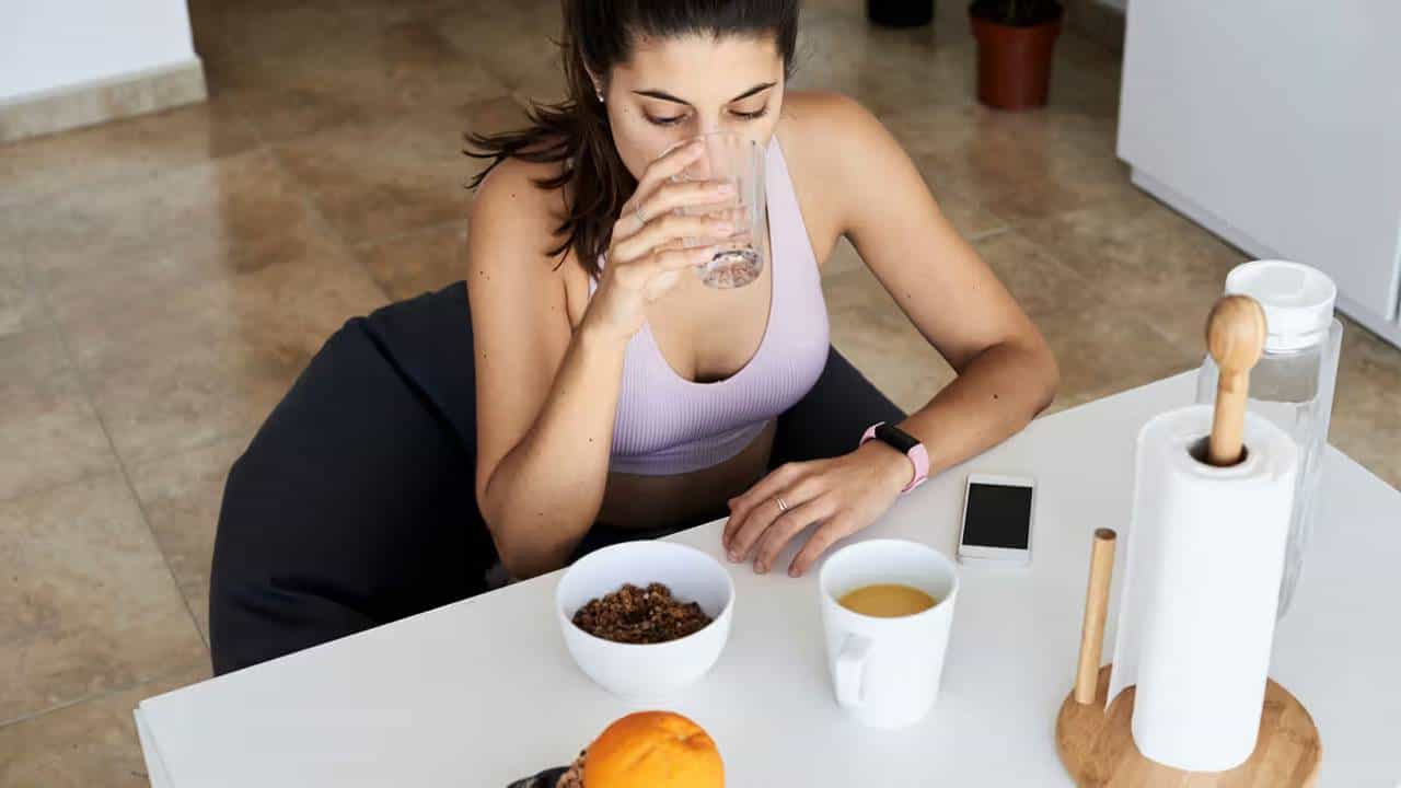 Morning Workout Tips: ಬೆಳಿಗ್ಗೆ ಖಾಲಿ ಹೊಟ್ಟೆಯಲ್ಲಿ ವ್ಯಾಯಾಮ ಮಾಡುವ ಬದಲು ಈ ರೀತಿ ಮಾಡಿ Morning Workout Tips: ಬೆಳಿಗ್ಗೆ ಖಾಲಿ ಹೊಟ್ಟೆಯಲ್ಲಿ ವ್ಯಾಯಾಮ ಮಾಡುವ ಬದಲು ಈ ರೀತಿ ಮಾಡಿ