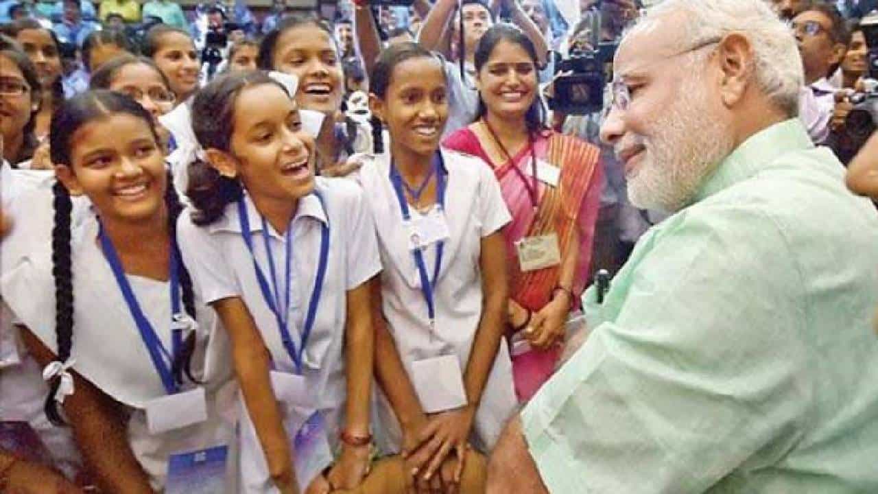 Beti Bachao Beti Padhao: 10 ವರ್ಷಗಳ ಪೂರೈಸಿದ ಬೇಟಿ ಬಚಾವೋ ಬೇಟಿ ಪಢಾವೋ ಅಭಿಯಾನ Beti Bachao Beti Padhao: 10 ವರ್ಷಗಳ ಪೂರೈಸಿದ ಬೇಟಿ ಬಚಾವೋ ಬೇಟಿ ಪಢಾವೋ ಅಭಿಯಾನ