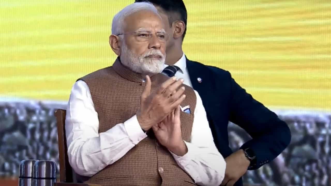 ರಾಷ್ಟ್ರೀಯ ಯುವ ದಿನದ ಅಂಗವಾಗಿ ನಾಳೆ ವಿಕಸಿತ್ ಭಾರತ್ ಯುವ ನಾಯಕರ ಸಂವಾದದಲ್ಲಿ ಪ್ರಧಾನಿ ಮೋದಿ ಭಾಗಿ ರಾಷ್ಟ್ರೀಯ ಯುವ ದಿನದ ಅಂಗವಾಗಿ ನಾಳೆ ವಿಕಸಿತ್ ಭಾರತ್ ಯುವ ನಾಯಕರ ಸಂವಾದದಲ್ಲಿ ಪ್ರಧಾನಿ ಮೋದಿ ಭಾಗಿ