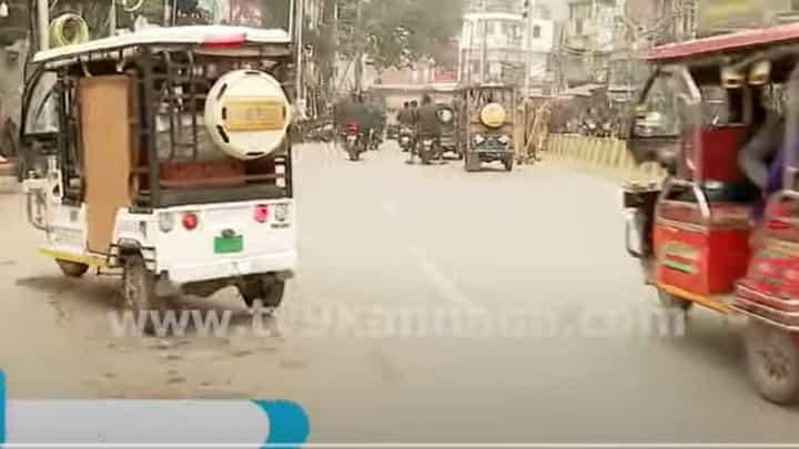 Maha Kumbh 2025: ಮೇಳವೇನೋ ಅದ್ದೂರಿ, ಆದರೆ ಸ್ಥಳೀಯರಿಂದ ಯಾತ್ರಾರ್ಥಿಗಳ ಸುಲಿಗೆ ಅನಿರ್ಬಂಧಿತ! Maha Kumbh 2025: ಮೇಳವೇನೋ ಅದ್ದೂರಿ, ಆದರೆ ಸ್ಥಳೀಯರಿಂದ ಯಾತ್ರಾರ್ಥಿಗಳ ಸುಲಿಗೆ ಅನಿರ್ಬಂಧಿತ!