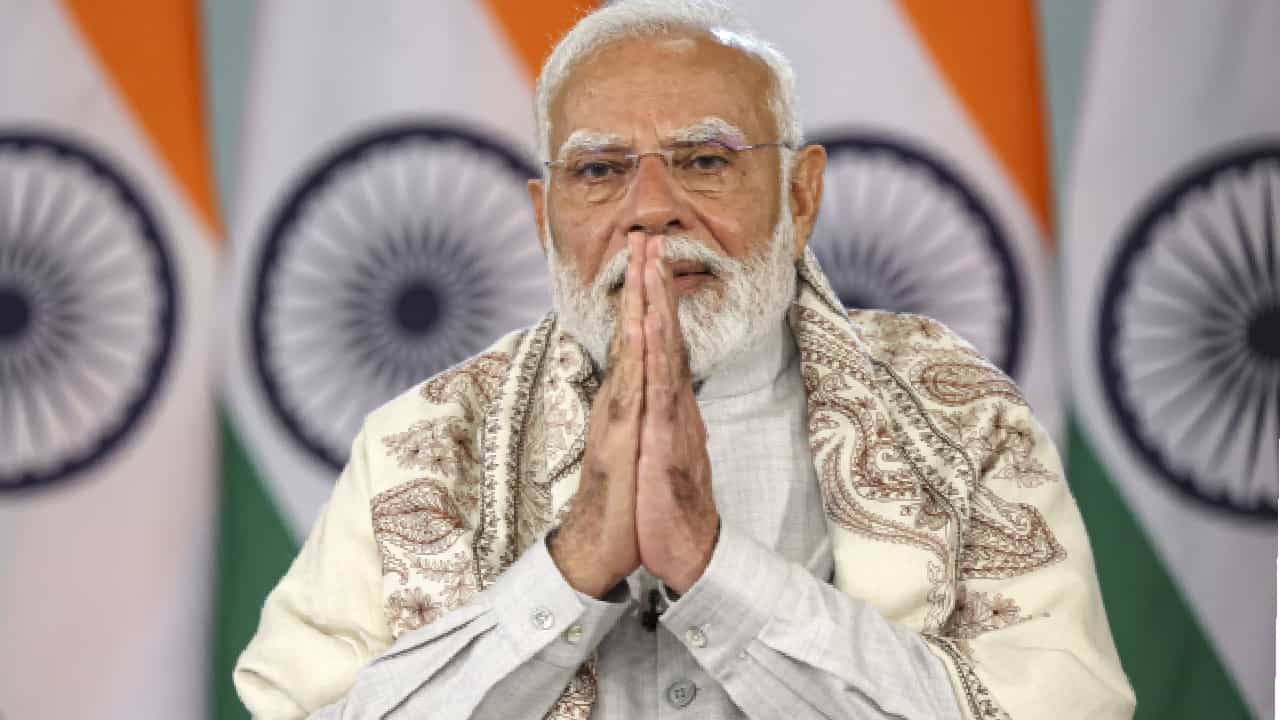 ಯಲ್ಲಾಪುರದ ಅಪಘಾತದಲ್ಲಿ ಮೃತಪಟ್ಟವರಿಗೆ ಪ್ರಧಾನಿ ಮೋದಿ, ಅಮಿತ್ ಶಾ ಸಂತಾಪ; ಕೇಂದ್ರದಿಂದ 2 ಲಕ್ಷ ರೂ. ಪರಿಹಾರ ಘೋಷಣೆ ಯಲ್ಲಾಪುರದ ಅಪಘಾತದಲ್ಲಿ ಮೃತಪಟ್ಟವರಿಗೆ ಪ್ರಧಾನಿ ಮೋದಿ, ಅಮಿತ್ ಶಾ ಸಂತಾಪ; ಕೇಂದ್ರದಿಂದ 2 ಲಕ್ಷ ರೂ. ಪರಿಹಾರ ಘೋಷಣೆ