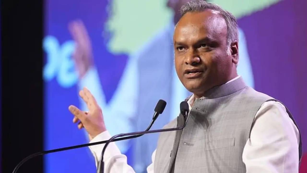 ಗುತ್ತಿಗೆದಾರ ಆತ್ಮಹತ್ಯೆ ಕೇಸ್: ಮಣಿಕಂಠ ರಾಠೋಡ್ ಆಡಿಯೋ ಬಿಡುಗಡೆ ಮಾಡಿದ ಪ್ರಿಯಾಂಕ್ ಖರ್ಗೆ ಗುತ್ತಿಗೆದಾರ ಆತ್ಮಹತ್ಯೆ ಕೇಸ್: ಮಣಿಕಂಠ ರಾಠೋಡ್ ಆಡಿಯೋ ಬಿಡುಗಡೆ ಮಾಡಿದ ಪ್ರಿಯಾಂಕ್ ಖರ್ಗೆ