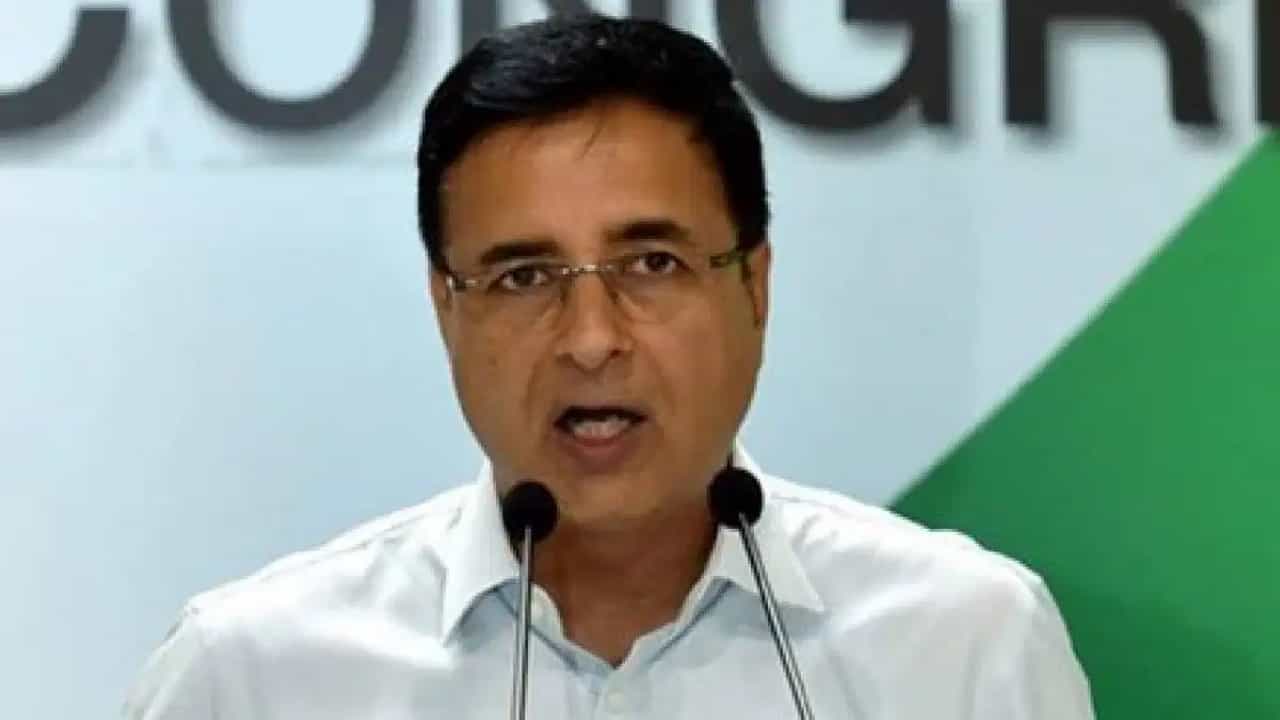 ಬೆಳಗಾವಿ: ಸತೀಶ್ ಜಾರಕಿಹೊಳಿಗೆ ನೋಟಿಸ್, ಕೆಪಿಸಿಸಿ ಅಧ್ಯಕ್ಷರ ಬದಲಾವಣೆ ಬಗ್ಗೆ ಸುರ್ಜೇವಾಲ ಸ್ಪಷ್ಟನೆ ಬೆಳಗಾವಿ: ಸತೀಶ್ ಜಾರಕಿಹೊಳಿಗೆ ನೋಟಿಸ್, ಕೆಪಿಸಿಸಿ ಅಧ್ಯಕ್ಷರ ಬದಲಾವಣೆ ಬಗ್ಗೆ ಸುರ್ಜೇವಾಲ ಸ್ಪಷ್ಟನೆ