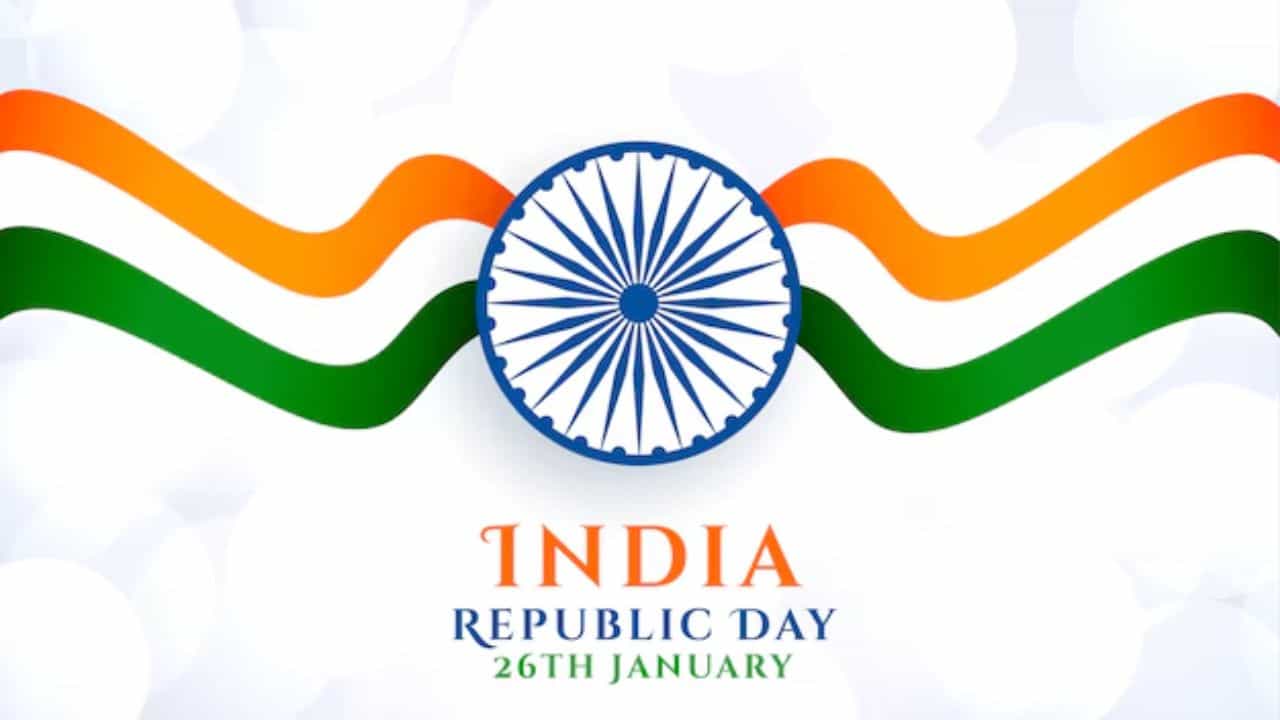 ಜನವರಿ 26, ಭಾರತ ಪ್ರಜಾಪ್ರಭುತ್ವ ರಾಷ್ಟ್ರವಾದ ದಿನ. ಈ ದಿನ ಸವಿನೆನಪಿಗಾಗಿ ಪ್ರತಿ ವರ್ಷ ಗಣರಾಜ್ಯೋತ್ಸವವನ್ನು ಅದ್ದೂರಿಯಾಗಿ ಆಚರಿಸುತ್ತೇವೆ. ಈ ವರ್ಷ ಭಾರತವು 76 ನೇ ಗಣರಾಜ್ಯೋತ್ಸವವನ್ನು ಆಚರಿಸುತ್ತಿದೆ. ಭಾರತದಲ್ಲಿ 1950 ಜನವರಿ 26 ರಂದು, ಸಂವಿಧಾನವನ್ನು ಜಾರಿಗೆ ತರಲಾಯಿತು. ಅದರ ಪ್ರಕಾರ ಭಾರತವನ್ನು ಪ್ರಜಾಪ್ರಭುತ್ವ, ಸಾರ್ವಭೌಮ ಮತ್ತು ಗಣರಾಜ್ಯ ಎಂದು ಘೋಷಿಸಲಾಯಿತು. ಹಾಗಾಗಿ ಈ ದಿನ ನಮಗೆ ಬಹಳ ವಿಶೇಷವಾಗಿದೆ.