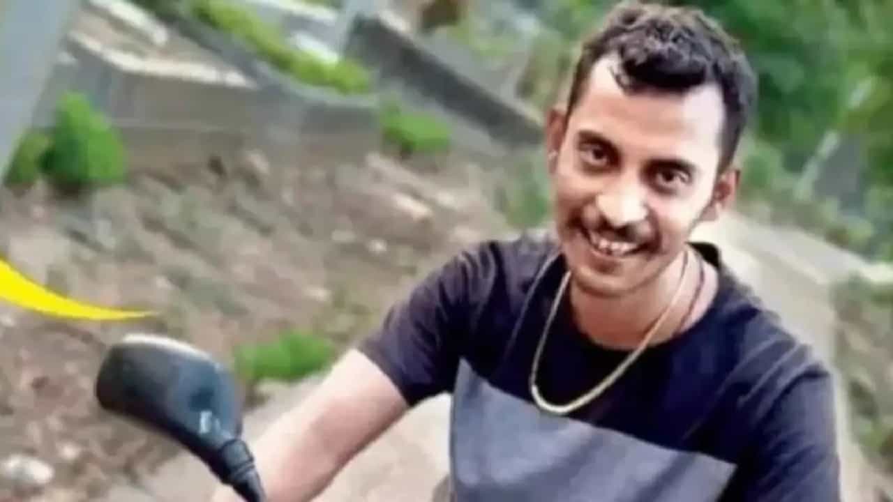 ಕೊಲ್ಕತ್ತಾದ ಆರ್ಜಿ ಕರ್ ಆಸ್ಪತ್ರೆ ವೈದ್ಯೆಯ ಅತ್ಯಾಚಾರ, ಕೊಲೆ ಪ್ರಕರಣ; ಸಂಜಯ್ ರಾಯ್ ಅಪರಾಧಿ ಎಂದು ಸಾಬೀತು ಕೊಲ್ಕತ್ತಾದ ಆರ್ಜಿ ಕರ್ ಆಸ್ಪತ್ರೆ ವೈದ್ಯೆಯ ಅತ್ಯಾಚಾರ, ಕೊಲೆ ಪ್ರಕರಣ; ಸಂಜಯ್ ರಾಯ್ ಅಪರಾಧಿ ಎಂದು ಸಾಬೀತು