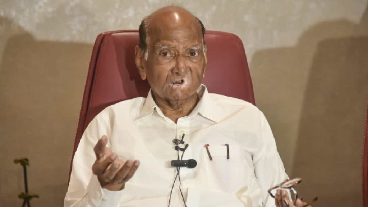 ಎನ್ಸಿಪಿ ಸಭೆಯಲ್ಲಿ ಆರ್ಎಸ್ಎಸ್ಗೆ ಶರದ್ ಪವಾರ್ ಪ್ರಶಂಸೆ ಎನ್ಸಿಪಿ ಸಭೆಯಲ್ಲಿ ಆರ್ಎಸ್ಎಸ್ಗೆ ಶರದ್ ಪವಾರ್ ಪ್ರಶಂಸೆ