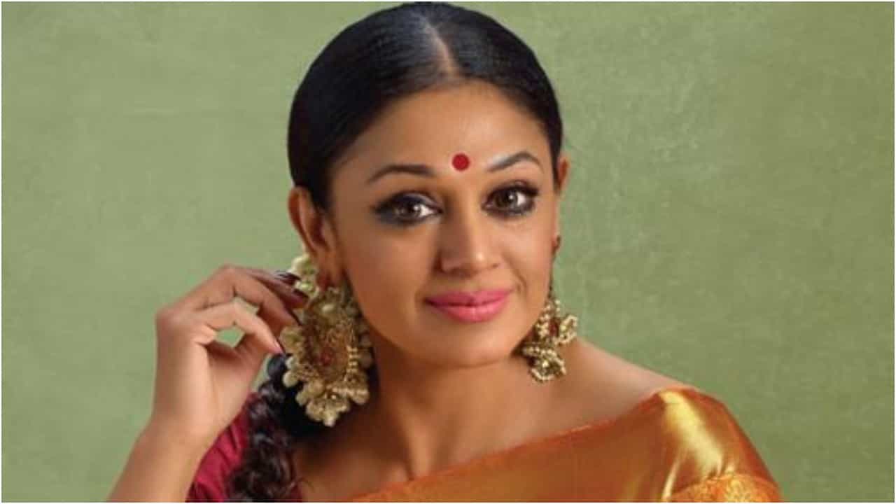 ವಿಷ್ಣುವರ್ಧನ್ ಜೊತೆ ಅಭಿನಯಿಸಿದ್ದ ಈ ನಟಿಗೆ 54 ವರ್ಷ; ಇವರು ಮದುವೆಯನ್ನೇ ಆಗಿಲ್ಲವೇಕೆ? ವಿಷ್ಣುವರ್ಧನ್ ಜೊತೆ ಅಭಿನಯಿಸಿದ್ದ ಈ ನಟಿಗೆ 54 ವರ್ಷ; ಇವರು ಮದುವೆಯನ್ನೇ ಆಗಿಲ್ಲವೇಕೆ?