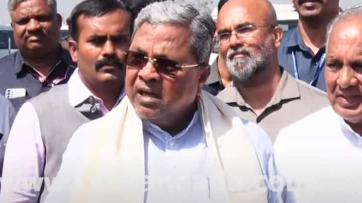 ಕಾಂಗ್ರೆಸ್ ಪಕ್ಷದಲ್ಲಿ ಹೈಕಮಾಂಡ್ ಹೇಳಿದ್ದೇ ಅಂತಿಮ, ಎಲ್ಲರೂ ಅದಕ್ಕೆ ಬದ್ಧರಾಗಿರುತ್ತೇವೆ: ಸಿದ್ದರಾಮಯ್ಯ ಕಾಂಗ್ರೆಸ್ ಪಕ್ಷದಲ್ಲಿ ಹೈಕಮಾಂಡ್ ಹೇಳಿದ್ದೇ ಅಂತಿಮ, ಎಲ್ಲರೂ ಅದಕ್ಕೆ ಬದ್ಧರಾಗಿರುತ್ತೇವೆ: ಸಿದ್ದರಾಮಯ್ಯ