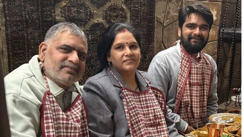 Viral: ತಂದೆ 25 ವರ್ಷಗಳಿಂದ ವಾಚ್ ಮ್ಯಾನ್ ಆಗಿ ಕೆಲಸ ಮಾಡುತ್ತಿದ್ದ ಹೋಟೆಲ್ಗೆ ಊಟಕ್ಕೆ ಕರೆದುಕೊಂಡು ಹೋದ ಮಗ