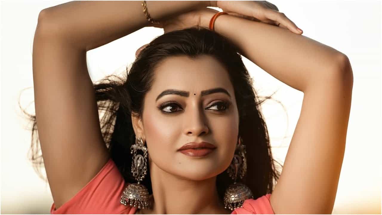 ‘ತೆಲುಗಿನಲ್ಲಿ ಮಲಗಿದವಳಿಗೆ, ಕನ್ನಡದವನ ಜೊತೆ ಮಲಗೋಕೆ ಆಗಲ್ವ’; ಖ್ಯಾತ ಆ್ಯಂಕರ್ ಕೋಪಗೊಂಡಿದ್ದೇಕೆ? ‘ತೆಲುಗಿನಲ್ಲಿ ಮಲಗಿದವಳಿಗೆ, ಕನ್ನಡದವನ ಜೊತೆ ಮಲಗೋಕೆ ಆಗಲ್ವ’; ಖ್ಯಾತ ಆ್ಯಂಕರ್ ಕೋಪಗೊಂಡಿದ್ದೇಕೆ?