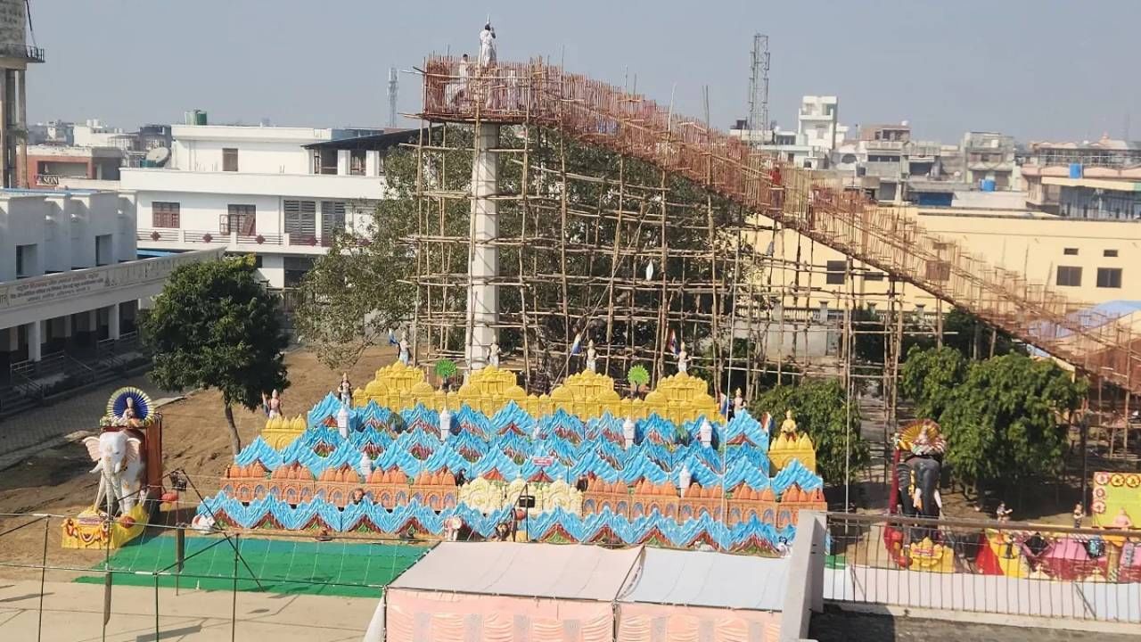 ಉತ್ತರ ಪ್ರದೇಶ: ಧಾರ್ಮಿಕ ಕಾರ್ಯಕ್ರಮದ ವೇಳೆ ವೇದಿಕೆ ಕುಸಿತ, 5 ಮಂದಿ ಸಾವು ಉತ್ತರ ಪ್ರದೇಶ: ಧಾರ್ಮಿಕ ಕಾರ್ಯಕ್ರಮದ ವೇಳೆ ವೇದಿಕೆ ಕುಸಿತ, 5 ಮಂದಿ ಸಾವು