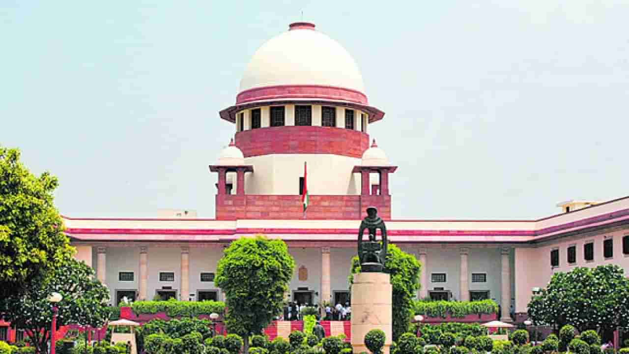 Supreme Court Job: ಸುಪ್ರೀಂ ಕೋರ್ಟ್‌ನಲ್ಲಿ ಕ್ಲರ್ಕ್ ಹುದ್ದೆಗಳಿಗೆ ಅರ್ಜಿ ಆಹ್ವಾನ