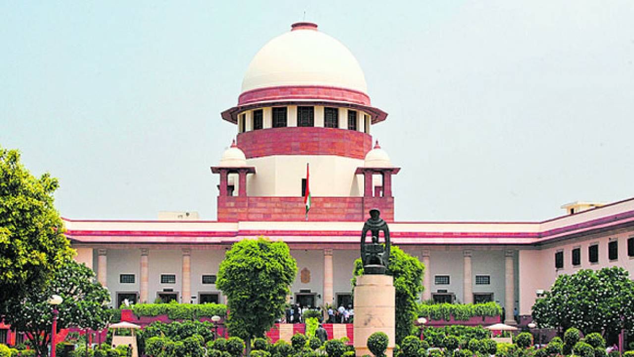 Supreme Court Job: ಸುಪ್ರೀಂ ಕೋರ್ಟ್‌ನಲ್ಲಿ ಕ್ಲರ್ಕ್ ಹುದ್ದೆಗಳಿಗೆ ಅರ್ಜಿ ಆಹ್ವಾನ