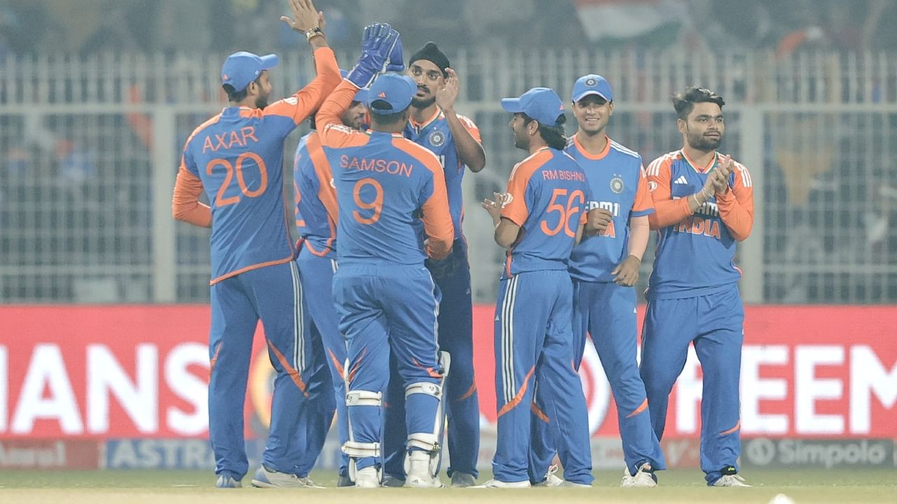 IND vs ENG 1st T20 Highlights: ಇಂಗ್ಲೆಂಡ್ ವಿರುದ್ಧ ಭಾರತಕ್ಕೆ ಸುಲಭ ಜಯ IND vs ENG 1st T20 Highlights: ಇಂಗ್ಲೆಂಡ್ ವಿರುದ್ಧ ಭಾರತಕ್ಕೆ ಸುಲಭ ಜಯ