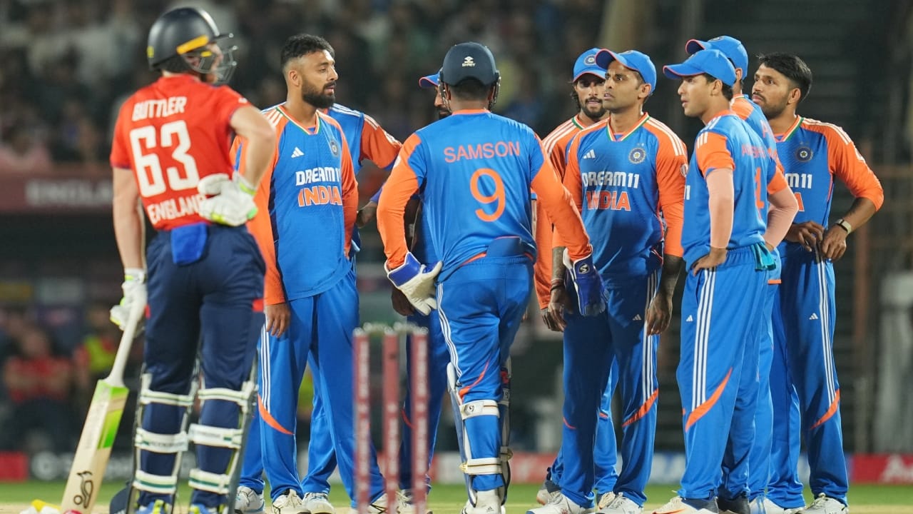 IND vs ENG: ಟೀಂ ಇಂಡಿಯಾಕ್ಕೆ ಟೆನ್ಷನ್ ಶುರು; ಪುಣೆ, ಮುಂಬೈನಲ್ಲಿನ ಪ್ರದರ್ಶನವೇ ಇದಕ್ಕೆ ಕಾರಣ IND vs ENG: ಟೀಂ ಇಂಡಿಯಾಕ್ಕೆ ಟೆನ್ಷನ್ ಶುರು; ಪುಣೆ, ಮುಂಬೈನಲ್ಲಿನ ಪ್ರದರ್ಶನವೇ ಇದಕ್ಕೆ ಕಾರಣ