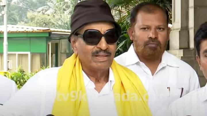 ಹೆಂಡತಿ ಮುಖ ನೋಡುತ್ತಾ ಕೂರಬೇಡಿ ಎಂದಿರುವ ಎಲ್ ಅಂಡ್ ಟಿಯ ಸುಬ್ರಹ್ಮಣ್ಯನ್ ಮಹಿಳೆಯರ ಕ್ಷಮೆ ಕೇಳಬೇಕು: ವಾಟಾಳ್ ನಾಗರಾಜ್ ಹೆಂಡತಿ ಮುಖ ನೋಡುತ್ತಾ ಕೂರಬೇಡಿ ಎಂದಿರುವ ಎಲ್ ಅಂಡ್ ಟಿಯ ಸುಬ್ರಹ್ಮಣ್ಯನ್ ಮಹಿಳೆಯರ ಕ್ಷಮೆ ಕೇಳಬೇಕು: ವಾಟಾಳ್ ನಾಗರಾಜ್