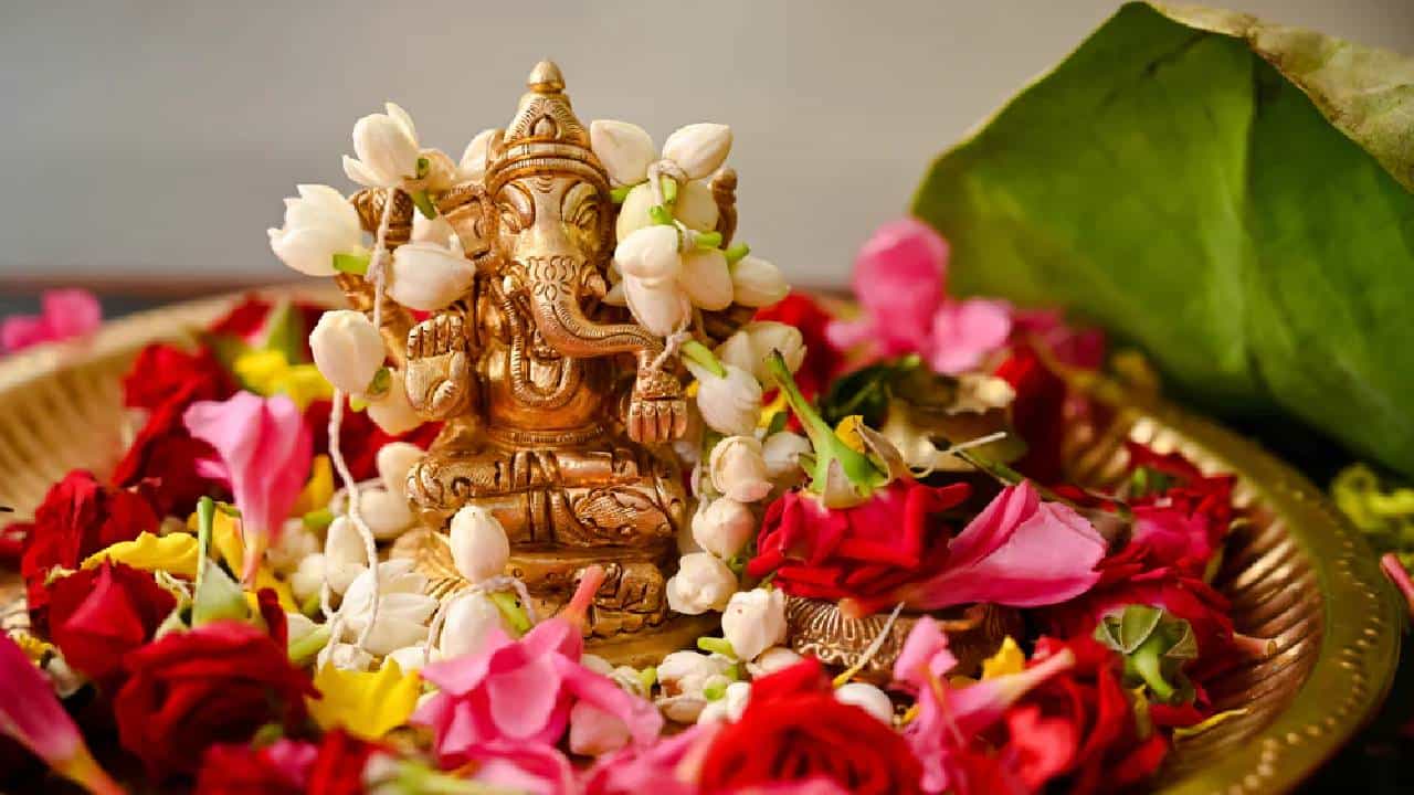 Vinayaka Chaturthi: ವಿನಾಯಕ ಚತುರ್ಥಿ ಯಾವಾಗ, ಫೆಬ್ರವರಿ 1 ಅಥವಾ 2? ಇಲ್ಲಿದೆ ಉತ್ತರ Vinayaka Chaturthi: ವಿನಾಯಕ ಚತುರ್ಥಿ ಯಾವಾಗ, ಫೆಬ್ರವರಿ 1 ಅಥವಾ 2? ಇಲ್ಲಿದೆ ಉತ್ತರ