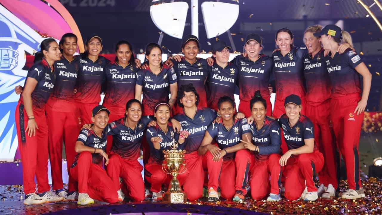 WPL 2025: ಡಬ್ಲ್ಯುಪಿಎಲ್ 3ನೇ ಆವೃತ್ತಿಯ ವೇಳಾಪಟ್ಟಿ ಪ್ರಕಟ; ಮೊದಲ ಪಂದ್ಯದಲ್ಲೇ ಆರ್ಸಿಬಿ ಕಣಕ್ಕೆ WPL 2025: ಡಬ್ಲ್ಯುಪಿಎಲ್ 3ನೇ ಆವೃತ್ತಿಯ ವೇಳಾಪಟ್ಟಿ ಪ್ರಕಟ; ಮೊದಲ ಪಂದ್ಯದಲ್ಲೇ ಆರ್ಸಿಬಿ ಕಣಕ್ಕೆ