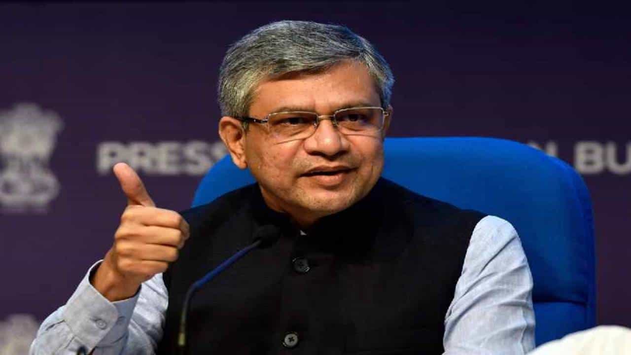 Mahakumbh Mela: ಪ್ರಯಾಗ್​ರಾಜ್​ನ ಸಂಗಮ್ ರೈಲು ನಿಲ್ದಾಣವನ್ನು ಮುಚ್ಚಿಲ್ಲ: ಅಶ್ವಿನಿ ವೈಷ್ಣವ್