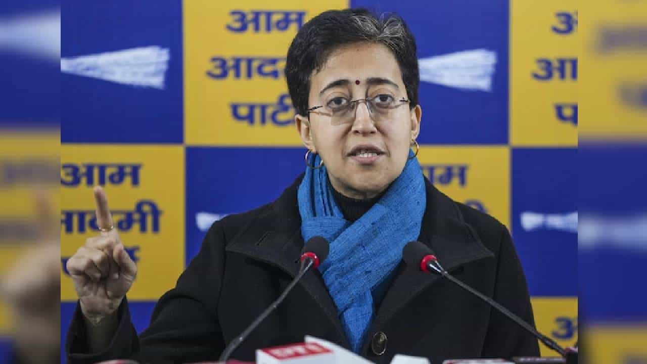 Atishi Resigns: ದೆಹಲಿ ಮುಖ್ಯಮಂತ್ರಿ ಸ್ಥಾನಕ್ಕೆ ರಾಜೀನಾಮೆ ನೀಡಿದ ಅತಿಶಿ ಮರ್ಲೆನಾ Atishi Resigns: ದೆಹಲಿ ಮುಖ್ಯಮಂತ್ರಿ ಸ್ಥಾನಕ್ಕೆ ರಾಜೀನಾಮೆ ನೀಡಿದ ಅತಿಶಿ ಮರ್ಲೆನಾ