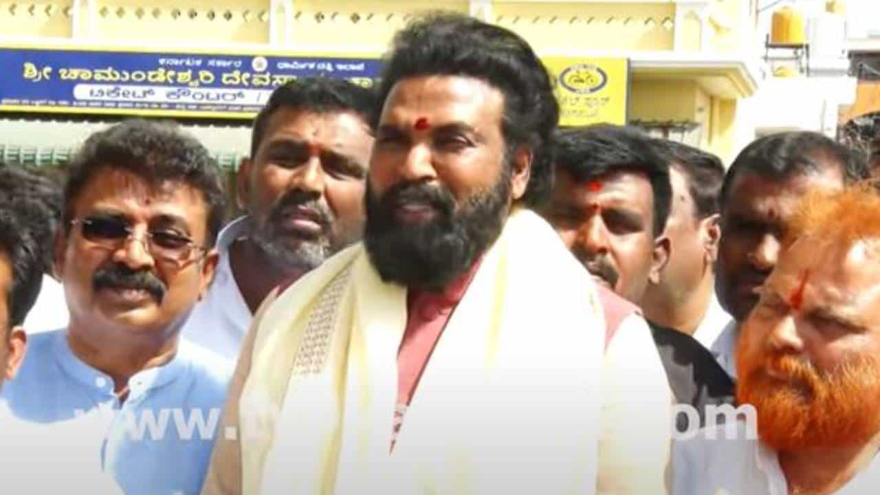 ಕರ್ನಾಟಕದಲ್ಲಿ ಏಕನಾಥ ಶಿಂಧೆ ಎಪಿಸೋಡ್ ಮರುಕಳಿಸಿದರೆ ಯಾರೂ ಆಶ್ಚರ್ಯಪಡಬೇಕಿಲ್ಲ: ಬಿ ಶ್ರೀರಾಮುಲು ಕರ್ನಾಟಕದಲ್ಲಿ ಏಕನಾಥ ಶಿಂಧೆ ಎಪಿಸೋಡ್ ಮರುಕಳಿಸಿದರೆ ಯಾರೂ ಆಶ್ಚರ್ಯಪಡಬೇಕಿಲ್ಲ: ಬಿ ಶ್ರೀರಾಮುಲು