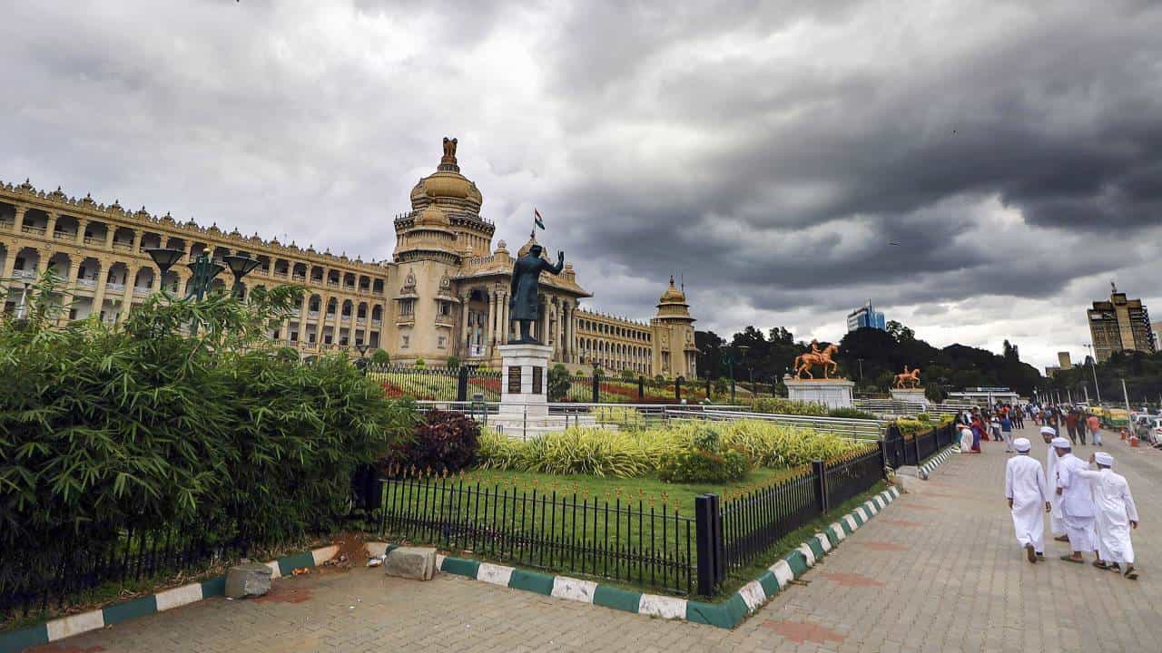 ಮೈಕ್ರೋ ಫೈನಾನ್ಸ್ ಕಿರುಕುಳಕ್ಕೆ ಕಡಿವಾಣ: ಸುಗ್ರೀವಾಜ್ಞೆಯಲ್ಲಿ ಕೆಲ ಅಂಶ ಬದಲಾವಣೆ
