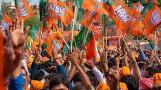 Mahakumbh Mela 2025: ತ್ರಿವೇಣಿ ಸಂಗಮದಲ್ಲಿ ಪತ್ನಿಯೊಂದಿಗೆ ಪುಣ್ಯಸ್ನಾನ  ಮಾಡಿದ ಕೇಂದ್ರ ಸಚಿವ ಧರ್ಮೇಂದ್ರ ಪ್ರಧಾನ್