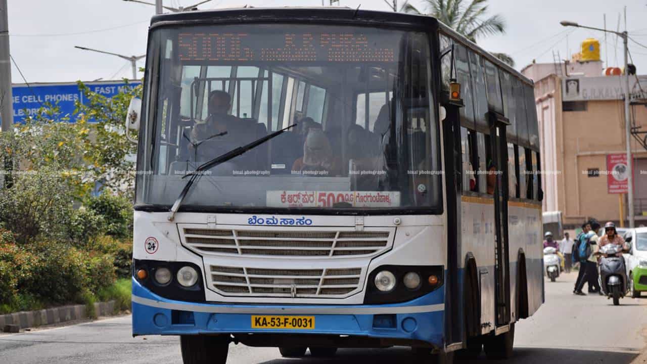 ಬಿಎಂಟಿಸಿ ಬಸ್ ಹರಿದು ಮಹಿಳೆ ಸಾವು ಬಿಎಂಟಿಸಿ ಬಸ್ ಹರಿದು ಮಹಿಳೆ ಸಾವು