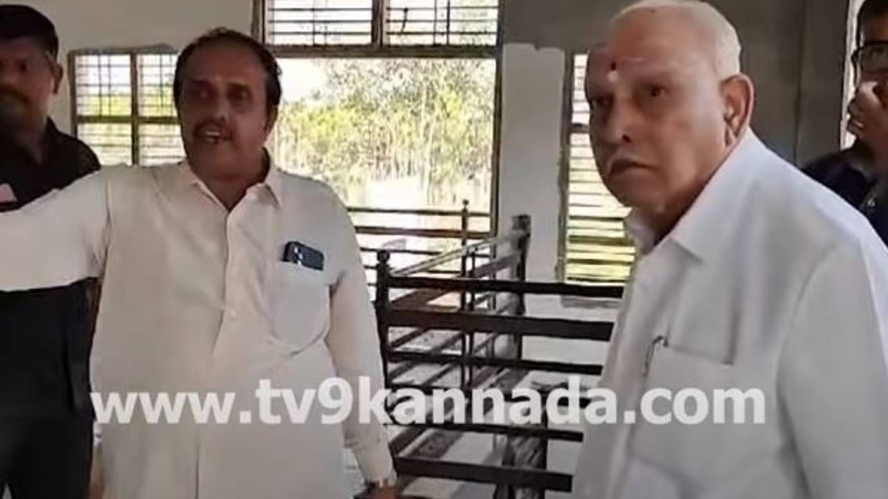 ಬಹಳ ದಿನಗಳ ನಂತರ ಹುಟ್ಟೂರು ಬೂಕನಕೆರೆಗೆ ಭೇಟಿ ನೀಡಿ ದೇವಸ್ಥಾನದ ಕಾಮಗಾರಿ ವೀಕ್ಷಿಸಿದ ಬಿಎಸ್ ಯಡಿಯೂರಪ್ಪ