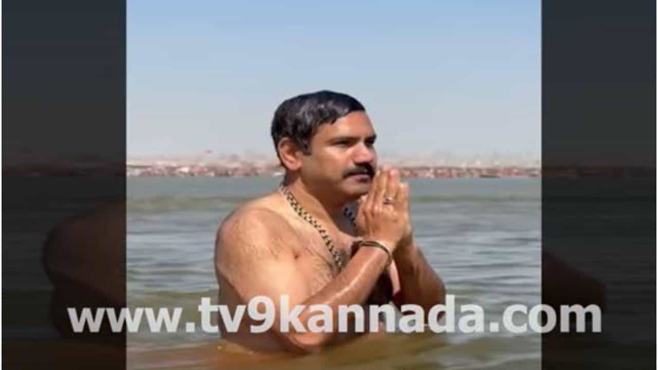 ಮಹಾಕುಂಭಮೇಳದಲ್ಲಿ ವಿಜಯೇಂದ್ರನೂ ಭಾಗಿ, ತ್ರಿವೇಣಿ ಸಂಗಮದಲ್ಲಿ ಪುಣ್ಯಸ್ನಾನ ಮಹಾಕುಂಭಮೇಳದಲ್ಲಿ ವಿಜಯೇಂದ್ರನೂ ಭಾಗಿ, ತ್ರಿವೇಣಿ ಸಂಗಮದಲ್ಲಿ ಪುಣ್ಯಸ್ನಾನ