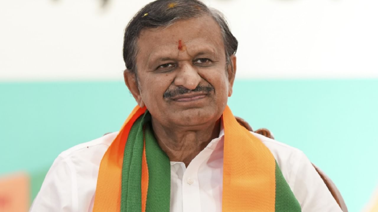 ಬಜೆಟ್‌ನಲ್ಲಿ ಮಾವು, ರೇಷ್ಮೆ ಬೆಳೆಗೆ ಆದ್ಯತೆ ನೀಡಿ; ಸರ್ಕಾರಕ್ಕೆ ಸಂಸದ ಡಾ. ಮಂಜುನಾಥ್ ಸಲಹೆ