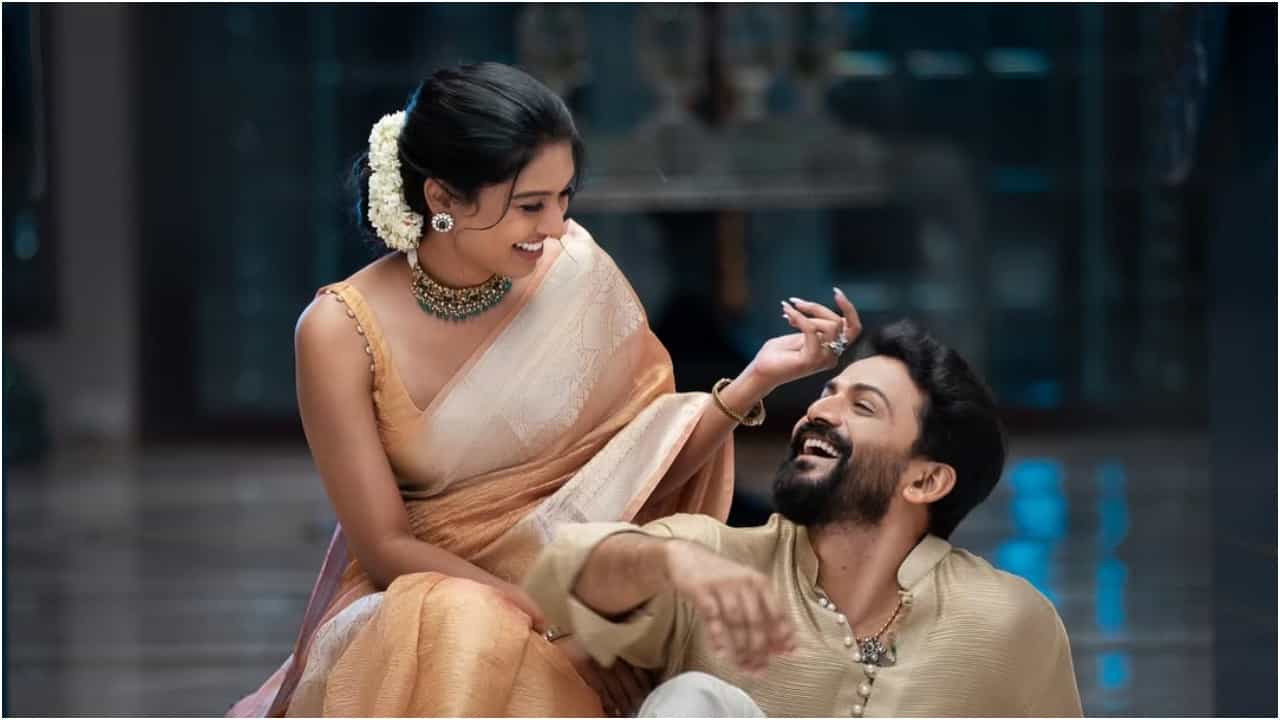 ಮದುವೆಗೆ ಟೆಂಪಲ್ ಹಾಗೂ ಗೋಲ್ಡ್ ಥೀಮ್; ಹೀಗಿರುತ್ತೆ ಡಾಲಿ ಧನಂಜಯ್ ವಿವಾಹ ಮದುವೆಗೆ ಟೆಂಪಲ್ ಹಾಗೂ ಗೋಲ್ಡ್ ಥೀಮ್; ಹೀಗಿರುತ್ತೆ ಡಾಲಿ ಧನಂಜಯ್ ವಿವಾಹ