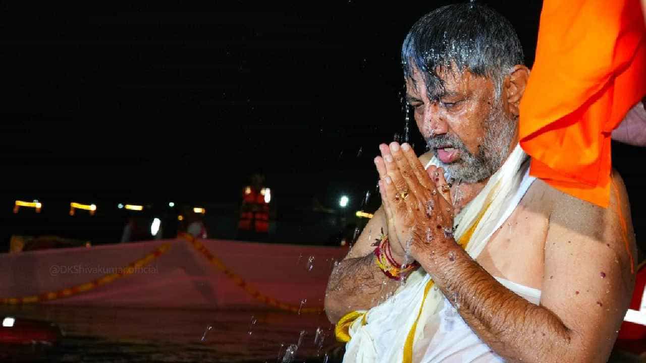 ಕೆಪಿಸಿಸಿ ಅಧ್ಯಕ್ಷರ ಬದಲಾವಣೆ ಬಗ್ಗೆ ಖರ್ಗೆ ಸುಳಿವು ಬೆನ್ನಲ್ಲೇ ಡಿಕೆಶಿ ಮಾರ್ಮಿಕ ಟ್ವೀಟ್! ಕೆಪಿಸಿಸಿ ಅಧ್ಯಕ್ಷರ ಬದಲಾವಣೆ ಬಗ್ಗೆ ಖರ್ಗೆ ಸುಳಿವು ಬೆನ್ನಲ್ಲೇ ಡಿಕೆಶಿ ಮಾರ್ಮಿಕ ಟ್ವೀಟ್!