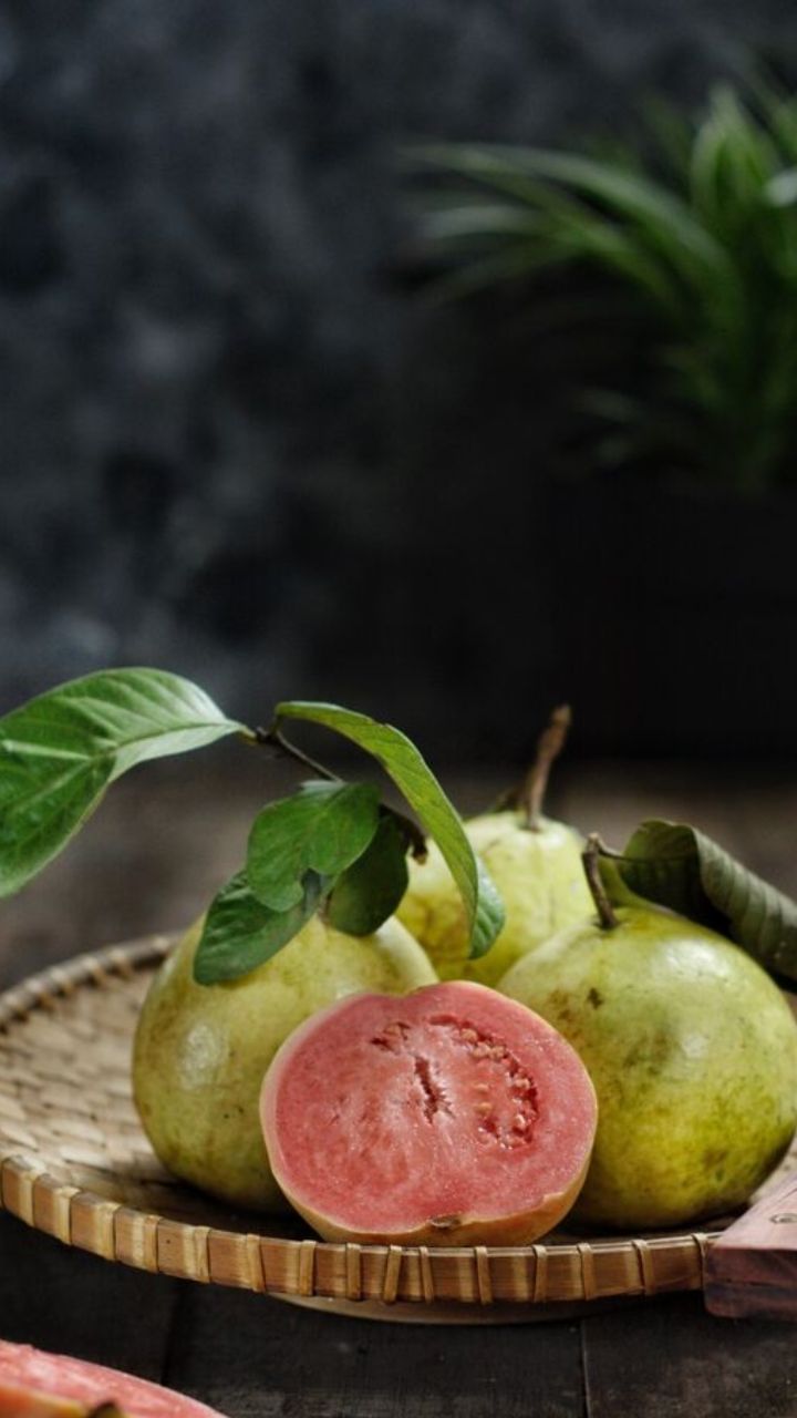 Eat Guava (2)