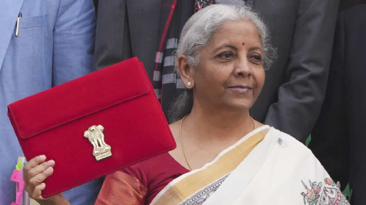 ಇದು ಬಡವರು, ಮಹಿಳೆ, ರೈತರು, ಯುವಕರನ್ನು ಕೇಂದ್ರೀಕರಿಸಿದ ಬಜೆಟ್; ನಿರ್ಮಲಾ ಸೀತಾರಾಮನ್ ಇದು ಬಡವರು, ಮಹಿಳೆ, ರೈತರು, ಯುವಕರನ್ನು ಕೇಂದ್ರೀಕರಿಸಿದ ಬಜೆಟ್; ನಿರ್ಮಲಾ ಸೀತಾರಾಮನ್