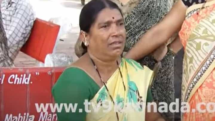 ಸುಗ್ರೀವಾಜ್ಞೆ ಜಾರಿಗೆ ಬಂದರೂ ನಿಲ್ಲದ ಮೈಕ್ರೋ ಫೈನಾನ್ಸ್ ಸಿಬ್ಬಂದಿ ಕಿರುಕುಳ, ಹುಬ್ಬಳ್ಳಿಯಲ್ಲಿ ಒಬ್ಬ ವ್ಯಕ್ತಿ ಬಲಿ ಸುಗ್ರೀವಾಜ್ಞೆ ಜಾರಿಗೆ ಬಂದರೂ ನಿಲ್ಲದ ಮೈಕ್ರೋ ಫೈನಾನ್ಸ್ ಸಿಬ್ಬಂದಿ ಕಿರುಕುಳ, ಹುಬ್ಬಳ್ಳಿಯಲ್ಲಿ ಒಬ್ಬ ವ್ಯಕ್ತಿ ಬಲಿ