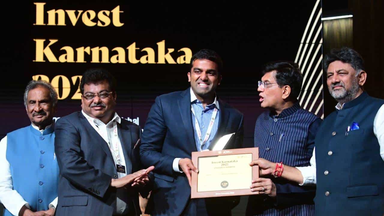 Invest Karnataka: ಜಿಂದಾಲ್ ಗ್ರೂಪ್ಗೆ ‘ದಶಕದ ಹೂಡಿಕೆದಾರ’ ಪ್ರಶಸ್ತಿ ಕೊಟ್ಟ ಕರ್ನಾಟಕ ಸರ್ಕಾರ Invest Karnataka: ಜಿಂದಾಲ್ ಗ್ರೂಪ್ಗೆ ‘ದಶಕದ ಹೂಡಿಕೆದಾರ’ ಪ್ರಶಸ್ತಿ ಕೊಟ್ಟ ಕರ್ನಾಟಕ ಸರ್ಕಾರ