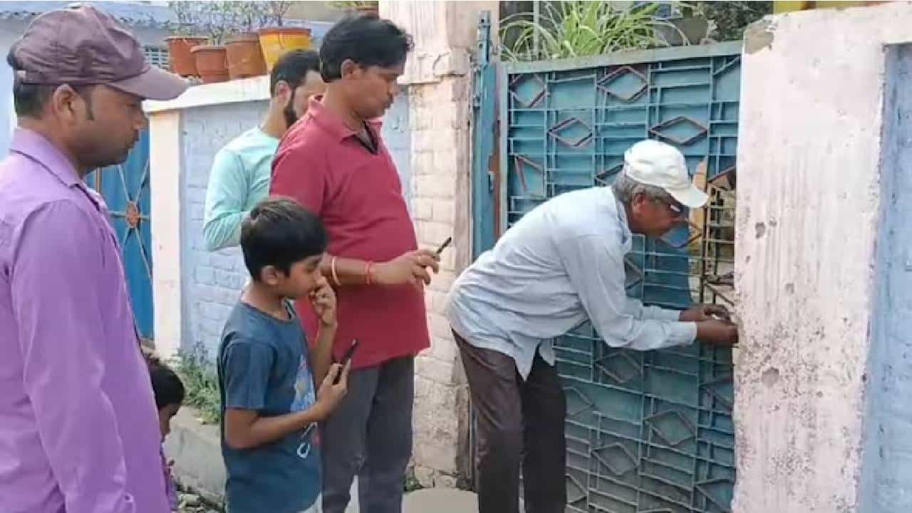 ಜಾರ್ಖಂಡ್: ವೃದ್ಧ ತಾಯಿಯನ್ನು ಮನೆಯಲ್ಲಿ ಕೂಡಿಹಾಕಿ ಕುಂಭ ಮೇಳಕ್ಕೆ ಹೋದ ಮಗ
