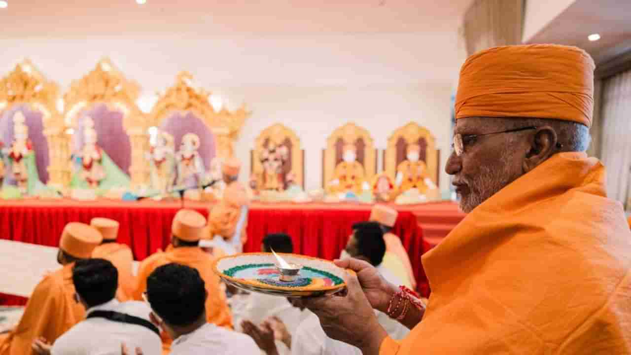 ದಕ್ಷಿಣ ಆಫ್ರಿಕಾದಲ್ಲಿ ಉದ್ಘಾಟನೆಗೊಂಡ ಅತಿ ದೊಡ್ಡ ಹಿಂದೂ ದೇವಾಲಯ